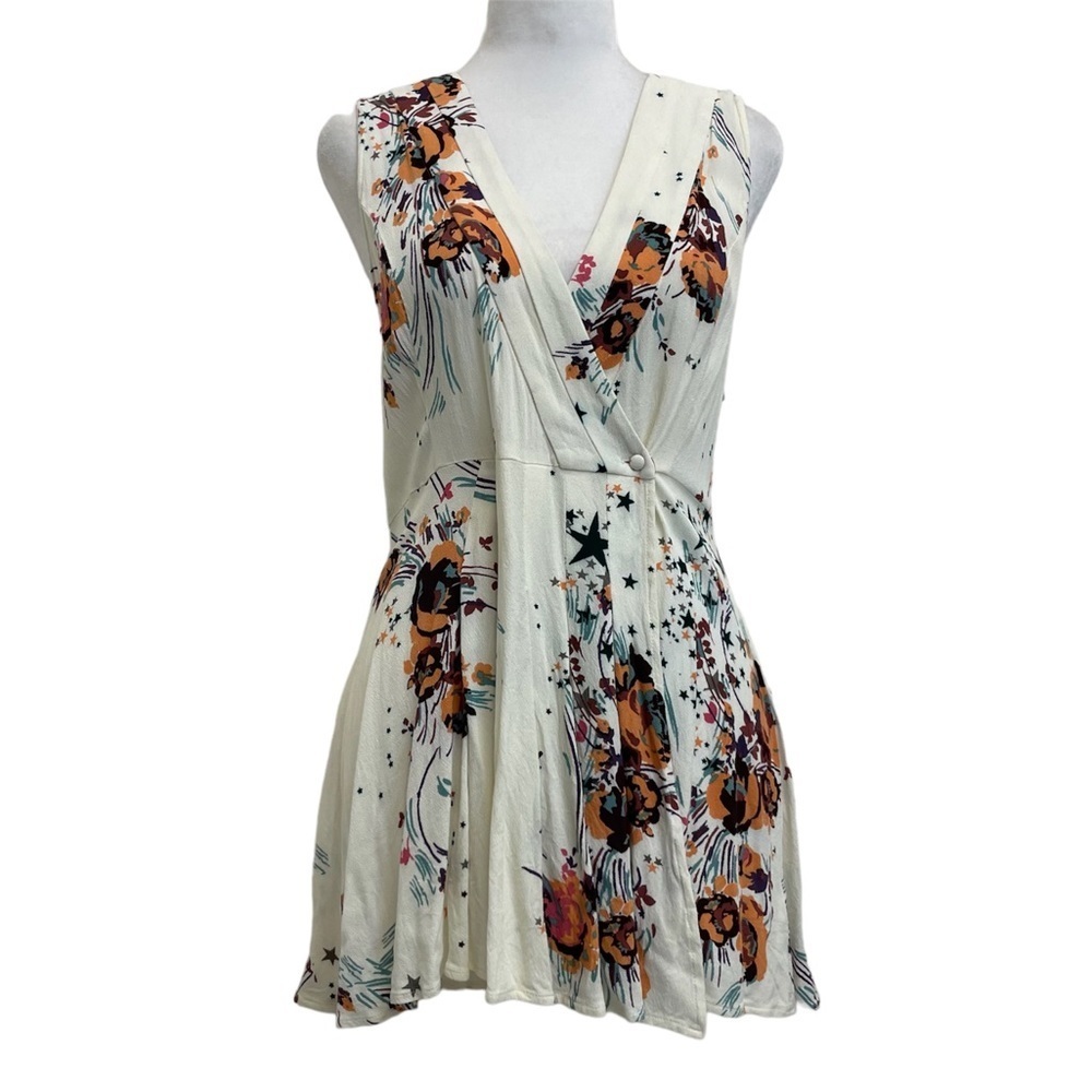 Free People White Back To Basics Floral Star Sleeveless Tunic Wrap Top